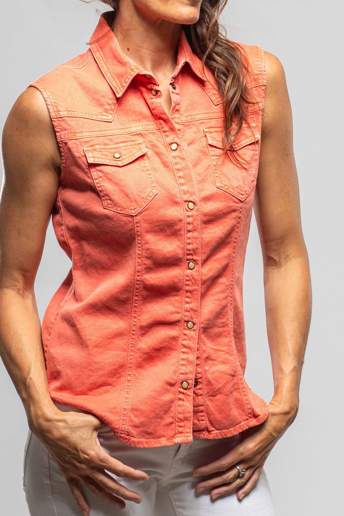 June Sleeveless Linen-Cotton Snap Shirt In Tomato - AXEL'S