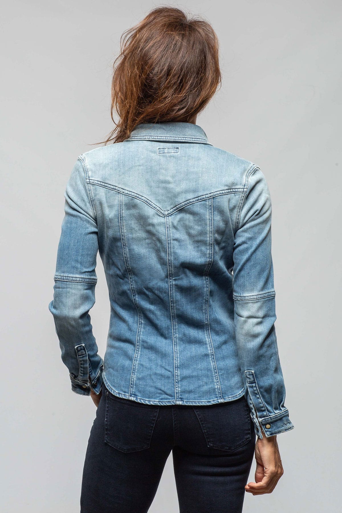 Maddi Fitted Snap Shirt In Distressed Light Wash - AXEL'S