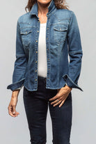 Maddi Fitted Western Shirt in Mid Dark Blue - AXEL'S