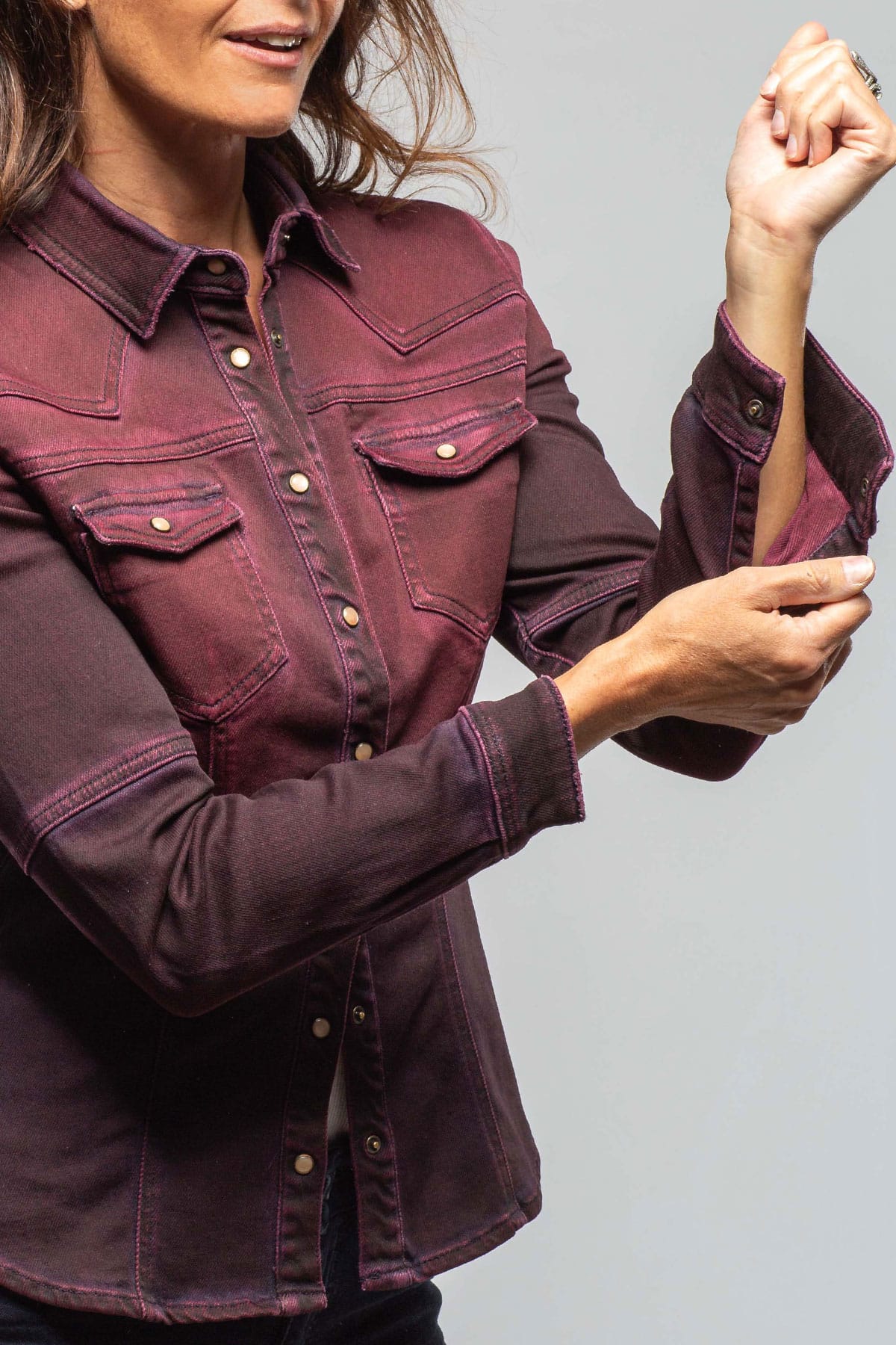 Maddi Fitted Western Snap Shirt In Bordeaux Over Dye - AXEL'S