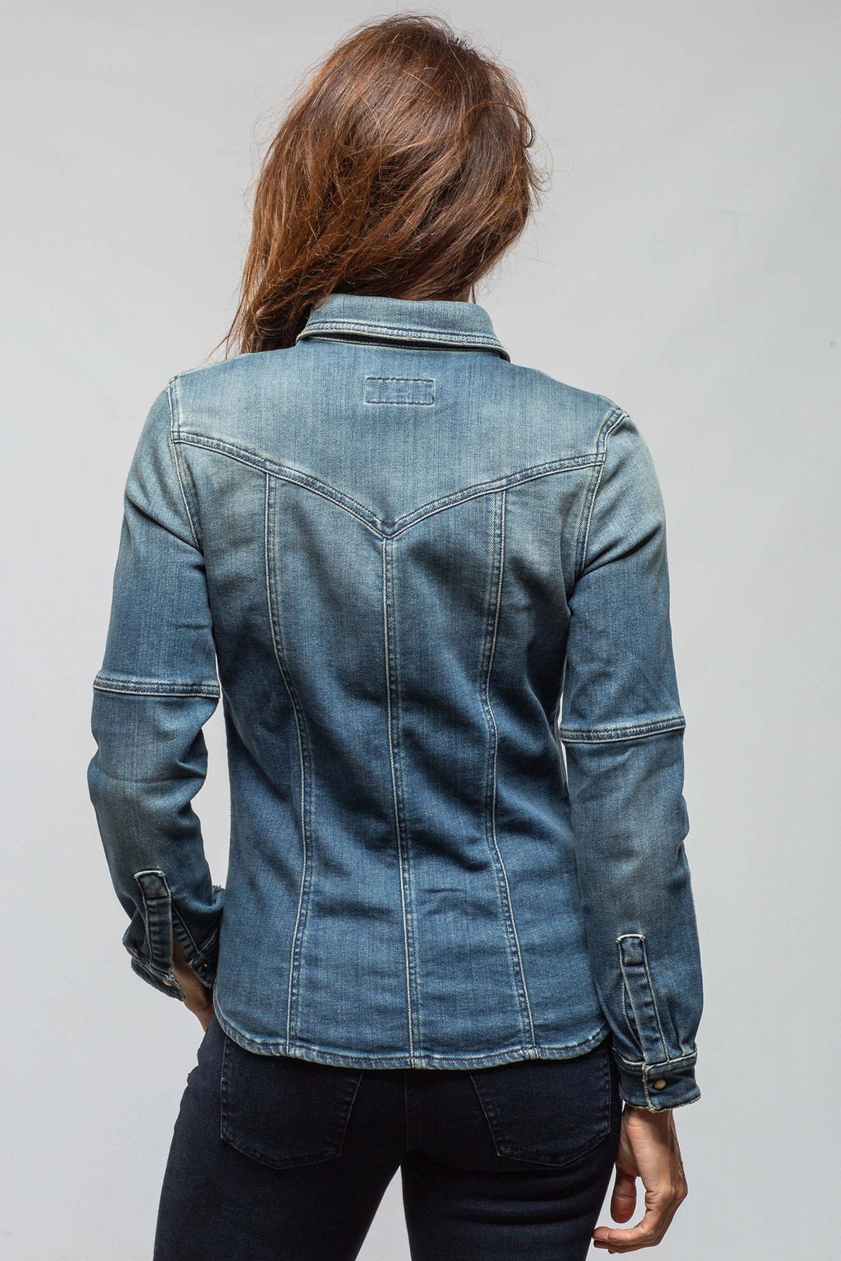 Maddi Fitted Western Snap Shirt In Mid Blue - AXEL'S