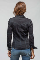 Maddi Fitted Western Snap Shirt In Nero - AXEL'S