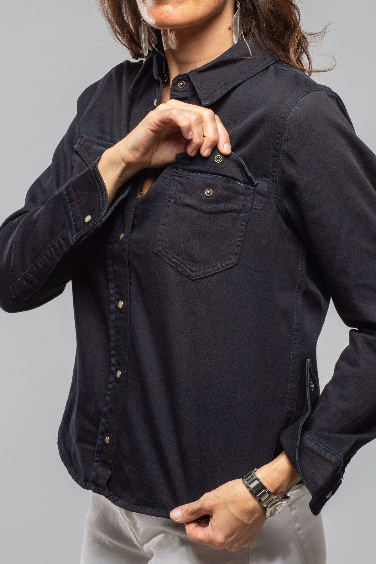 Axel's Premium Denim Ricky Western Chambray Shirt In Blue/Black