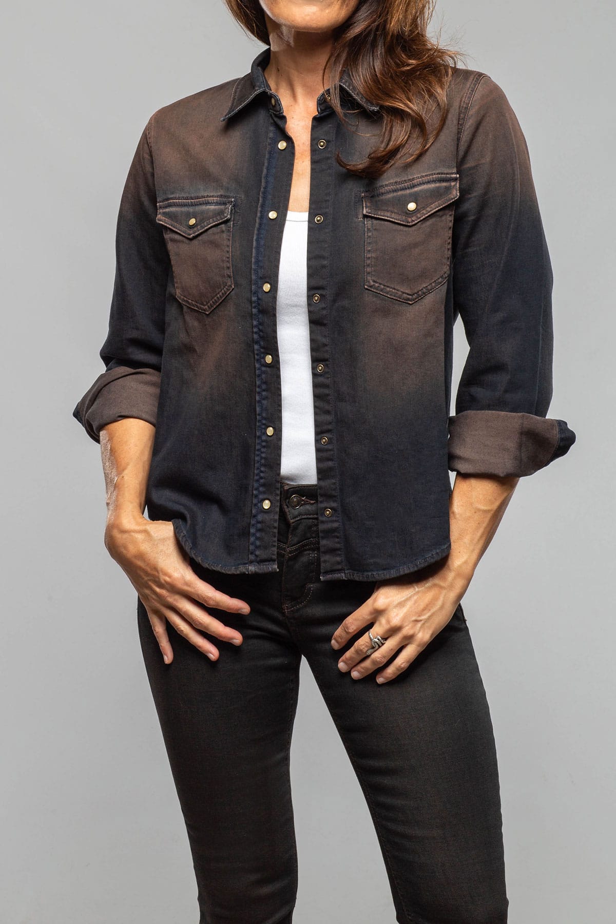 Axel's Premium Denim Ricky Western Chambray Shirt In Desert Overdye Ladies - Snap Shirts