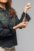 Axel's Premium Denim Ricky Western Chambray Shirt In Iguana Overdye Ladies - Snap Shirts