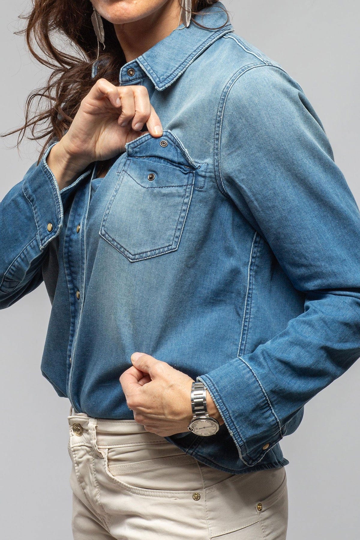 Axel's Premium Denim Ricky Western Chambray Shirt In Light Blue Ladies - Snap Shirts