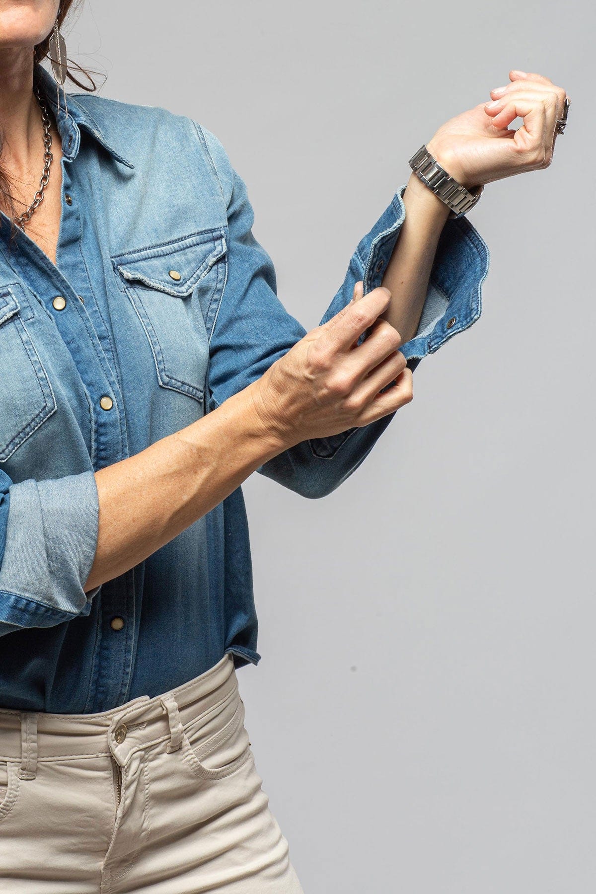 Axel's Premium Denim Ricky Western Chambray Shirt In Light Blue Ladies - Snap Shirts