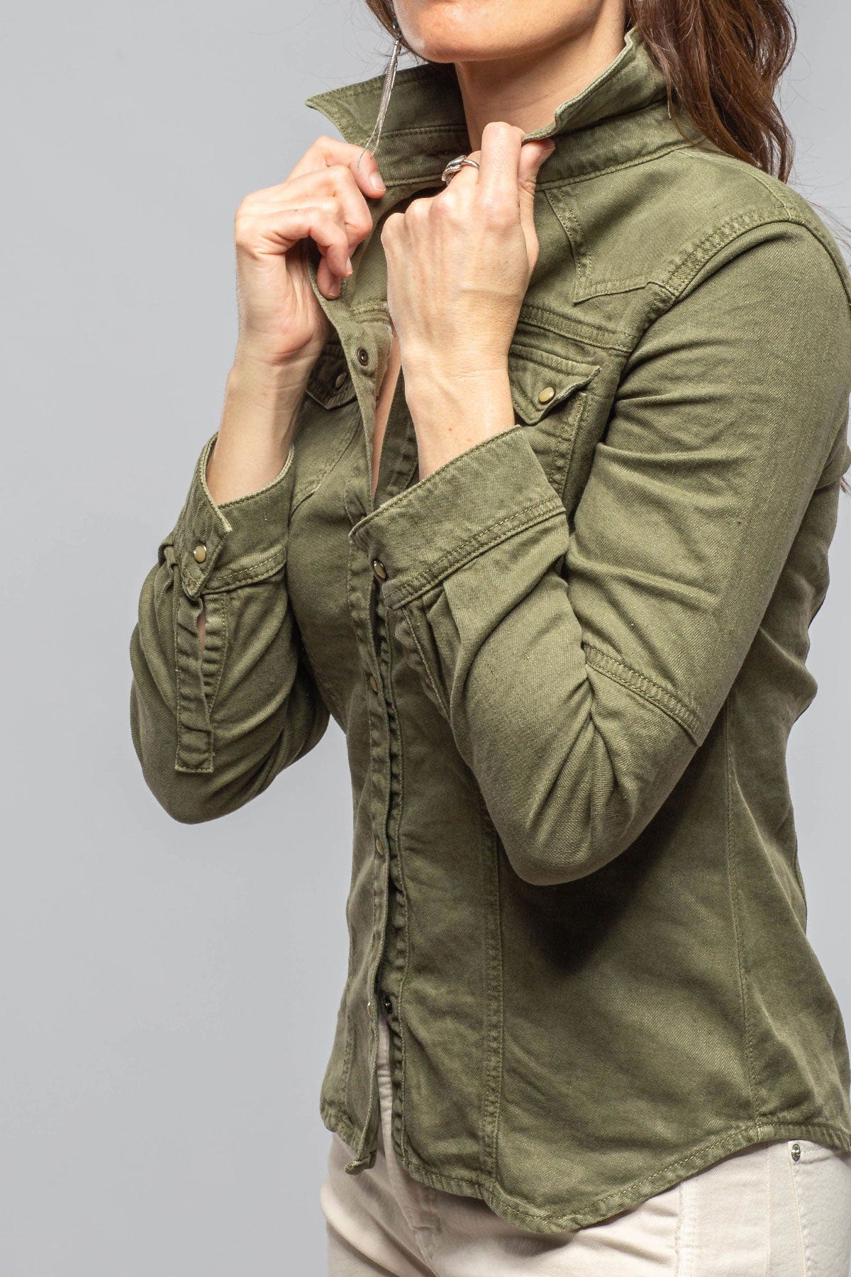 Yarmony Linen-Cotton Snap Shirt In Juniper - AXEL'S