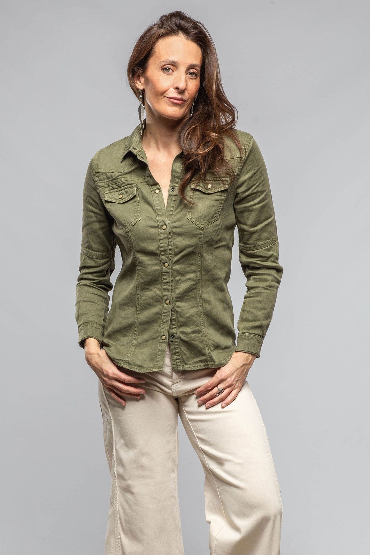 Yarmony Linen-Cotton Snap Shirt In Juniper - AXEL'S