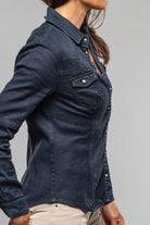 Axel's Premium Denim Yarmony Linen-Cotton Snap Shirt In Blu Di Prussia Ladies - Snap Shirts