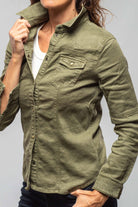 Yarmony Linen-Cotton Snap Shirt In Juniper - AXEL'S