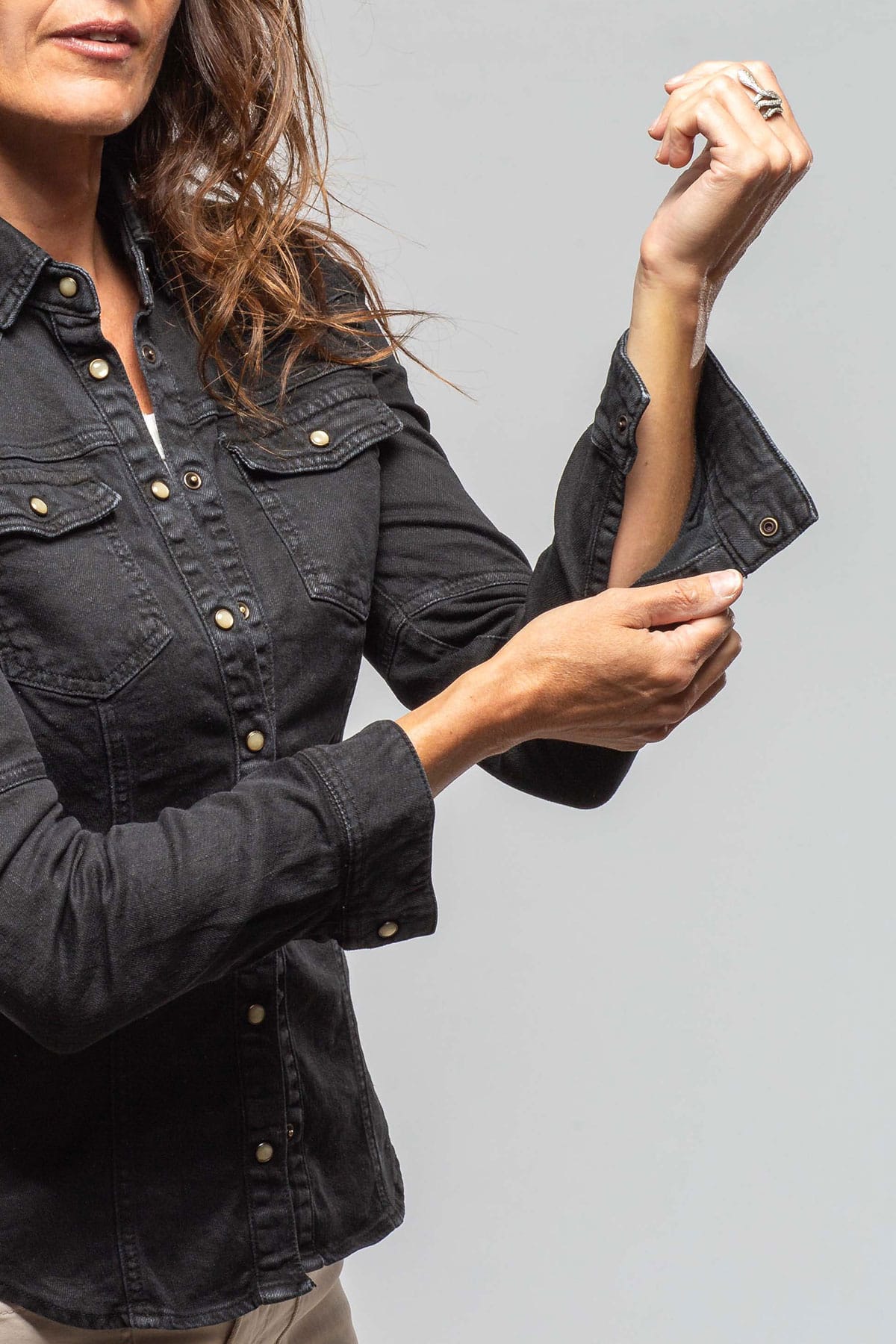 Yarmony Linen-Cotton Snap Shirt In Nero - AXEL'S