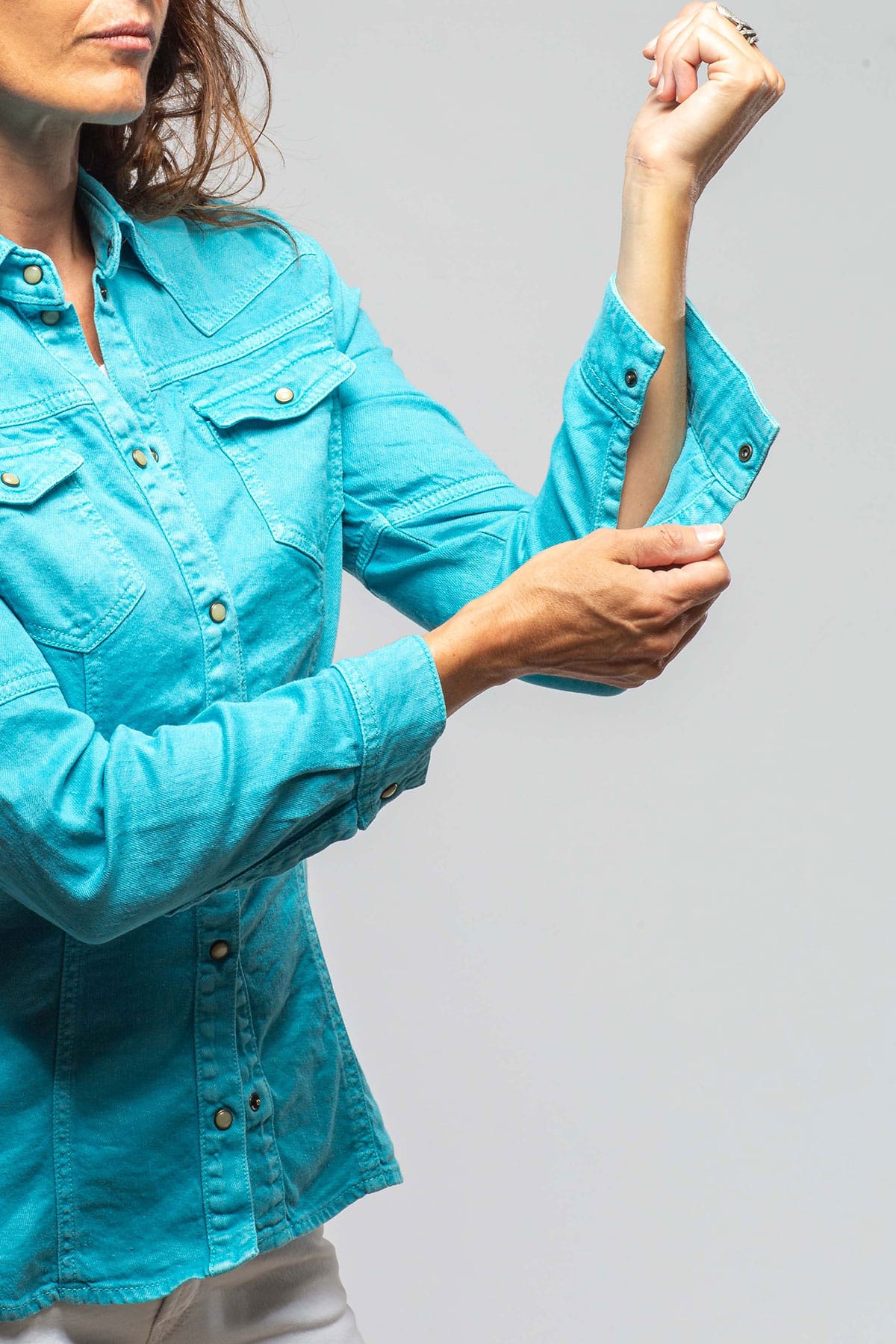 Yarmony Linen-Cotton Snap Shirt In Turquoise - AXEL'S
