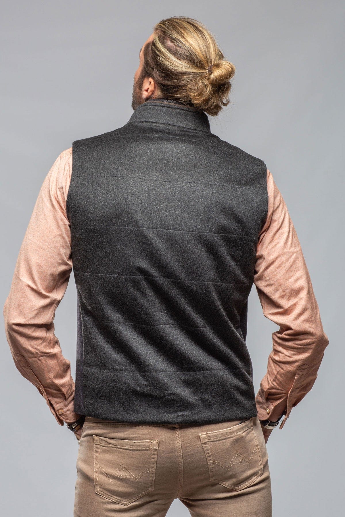 Alba Cashmere Vest in Charcoal - AXEL'S