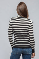 Georgi Cashmere Striped Button Collar In Nero/White - AXEL'S