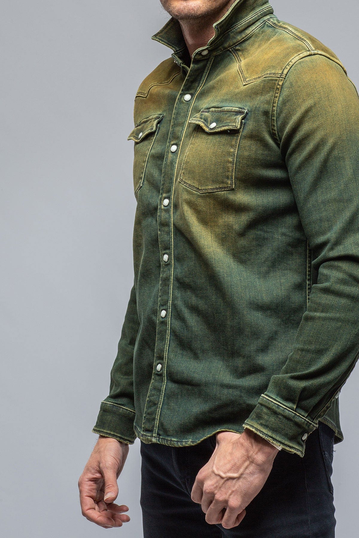 チョロシメオネ　インテルシャツ Axel's Premium Denim Roper Over-Dyed Western Snap Shirt In Ocra