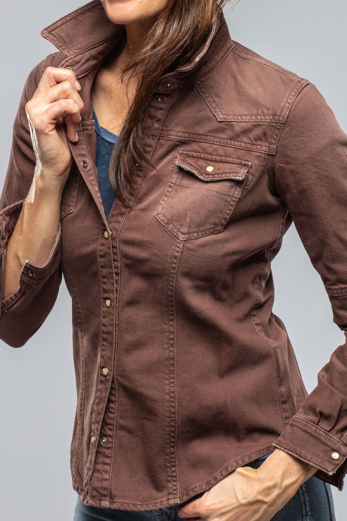 Axel's Premium Denim Sweetwater Denim Shirt In Mogano | Axel's of Vail