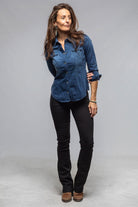 Axel's Premium Denim Sweetwater Denim Snap Shirt In Indaco | Ladies - Tops