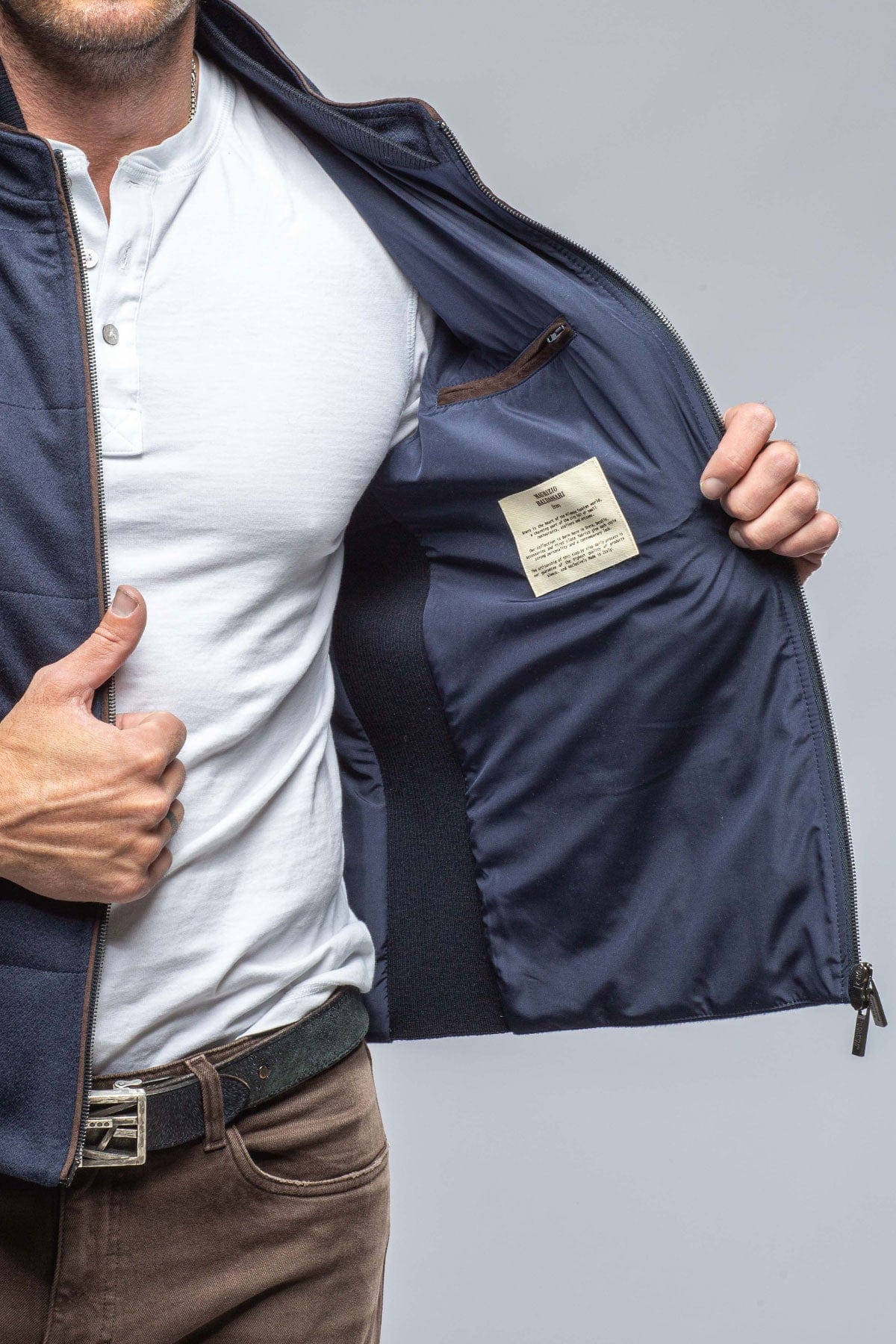 Alba Cashmere Vest in Navy - AXEL'S
