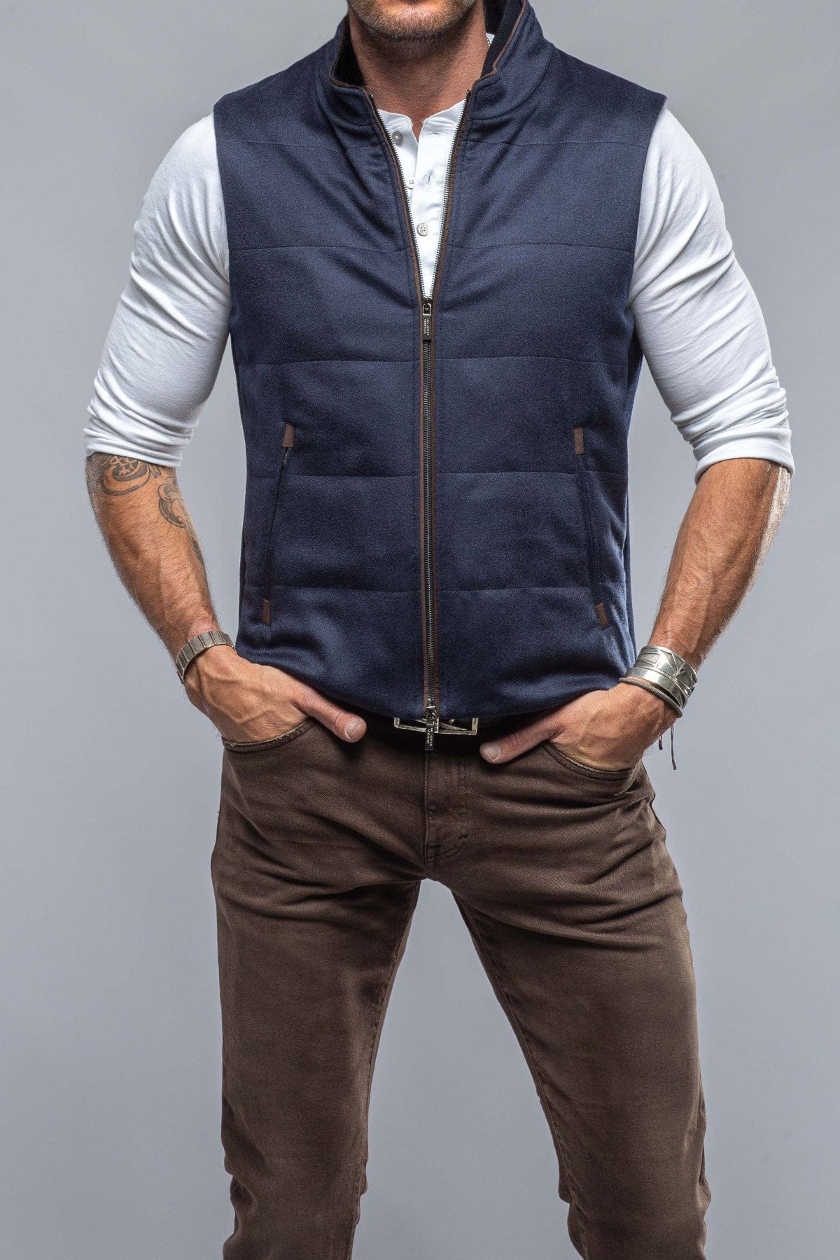 Alba Cashmere Vest in Navy - AXEL'S