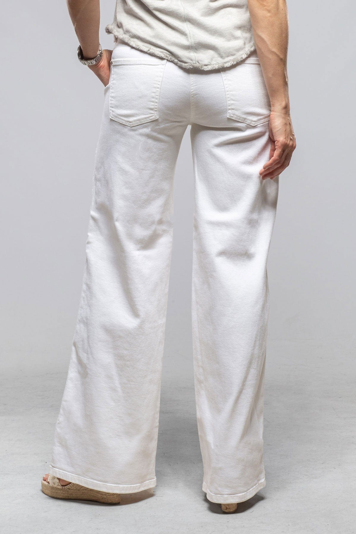 Cambio Alek Wide Leg Jean In Off White Ladies - Pants - Jeans