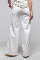 Alek Wide Leg Jean In Off White - AXEL'S