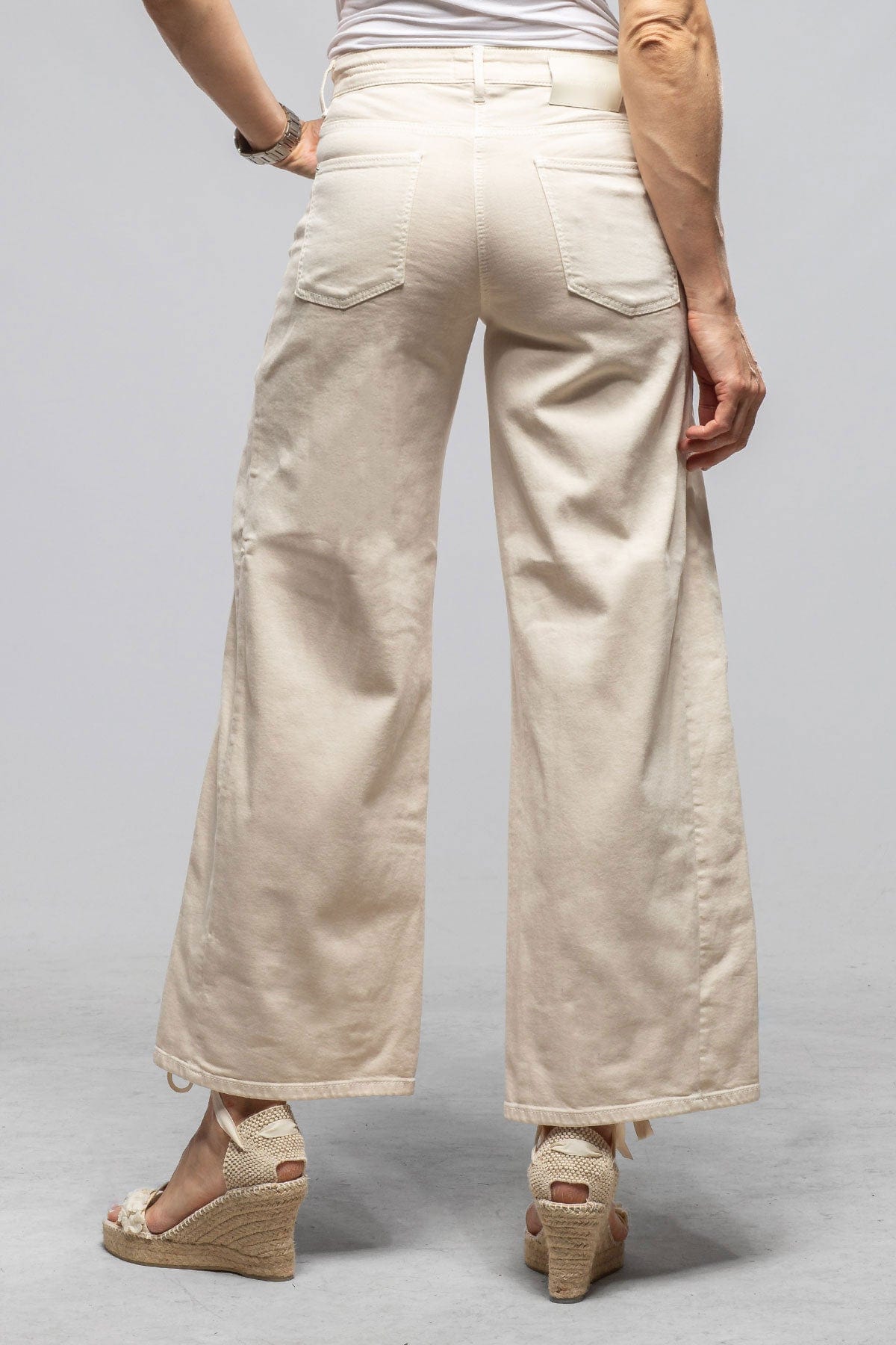 Palazzo Cropped Jean In Off White - AXEL'S