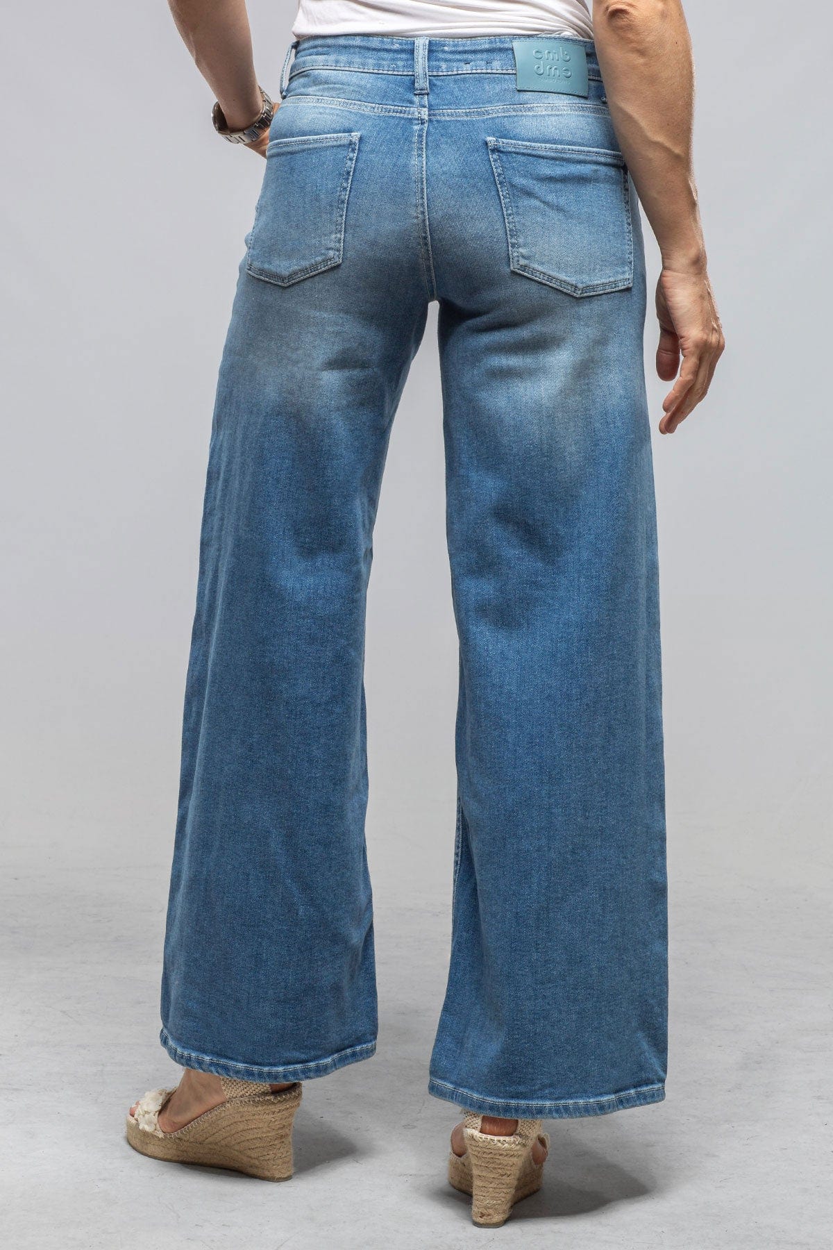 Cambio Palazzo Cropped Jean In Sunny Mid Splinted Ladies - Pants - Jeans