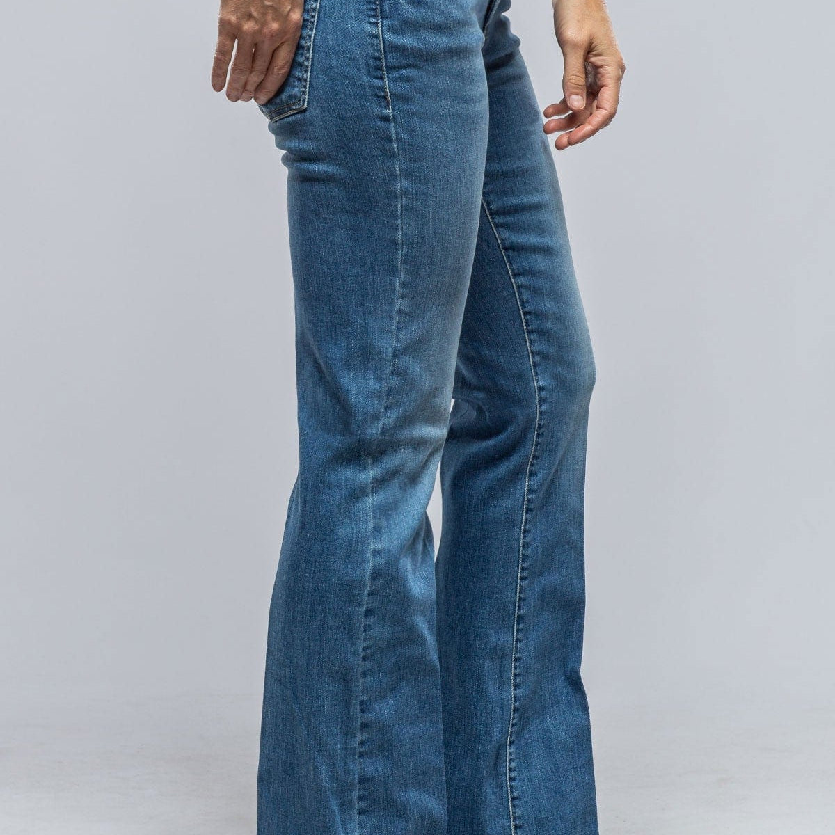 Paris Flared Jeans In Light Washed Blue - AXEL'S