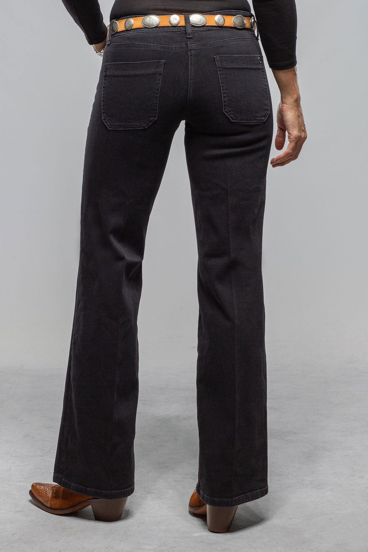 Cambio Tess Patch Pockets Jean In Washed Black Ladies - Pants - Jeans