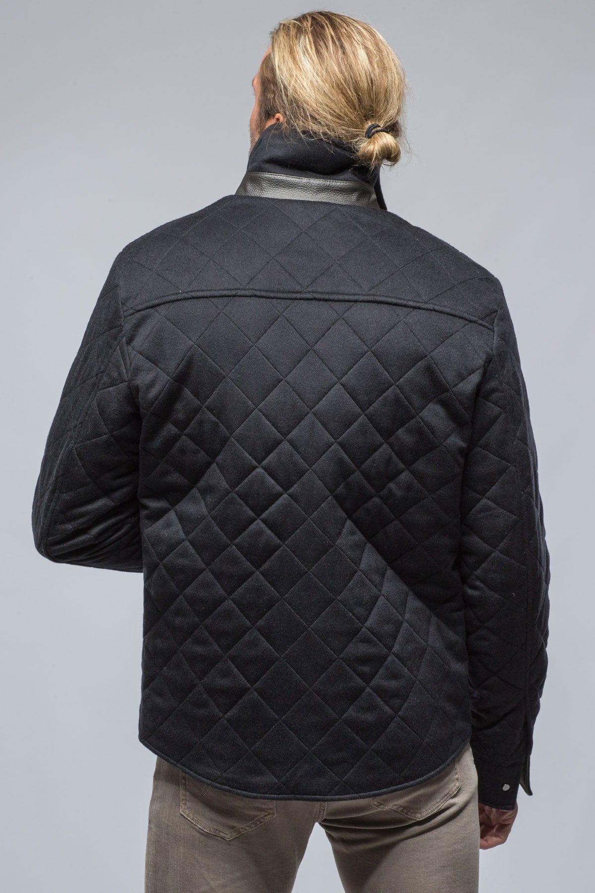 Cilindro Cashmere Quilted In Navy - AXEL'S