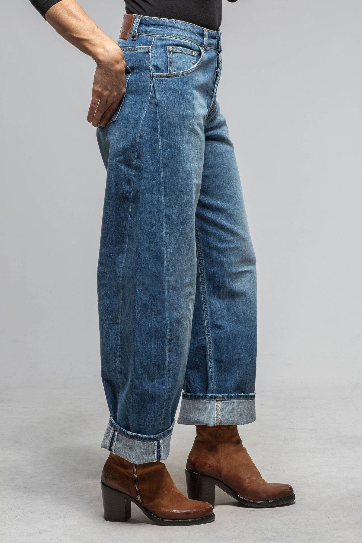 Dune Paloma Selvedge Wide Leg Gaucho Jean In Mid Light Ladies - Pants - Jeans