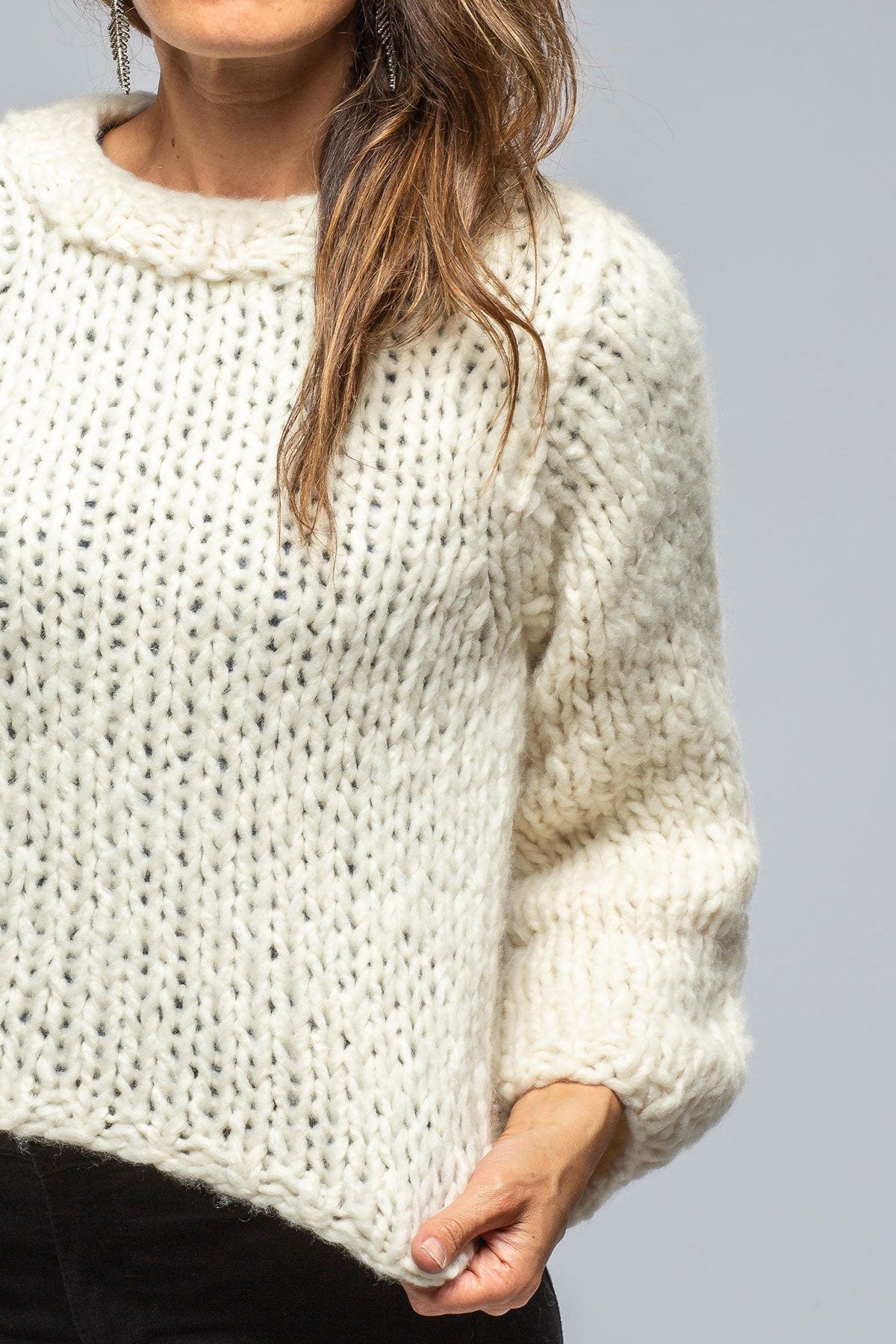 Beatrix Lux Cashmere Sweater In Cream - AXEL'S