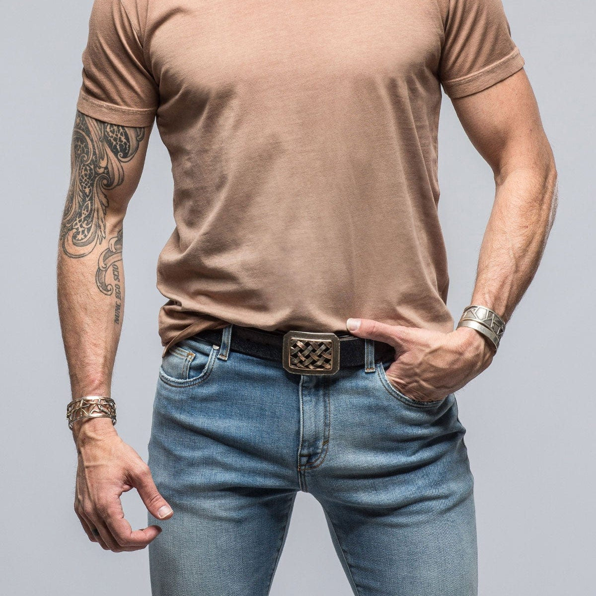 Georg Roth Siena Cotton V Neck In Coffee – AXEL'S
