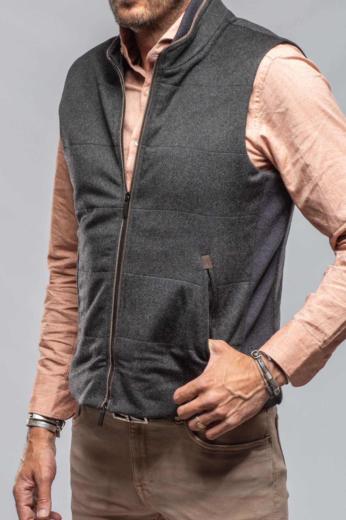 Alba Cashmere Vest in Charcoal - AXEL'S