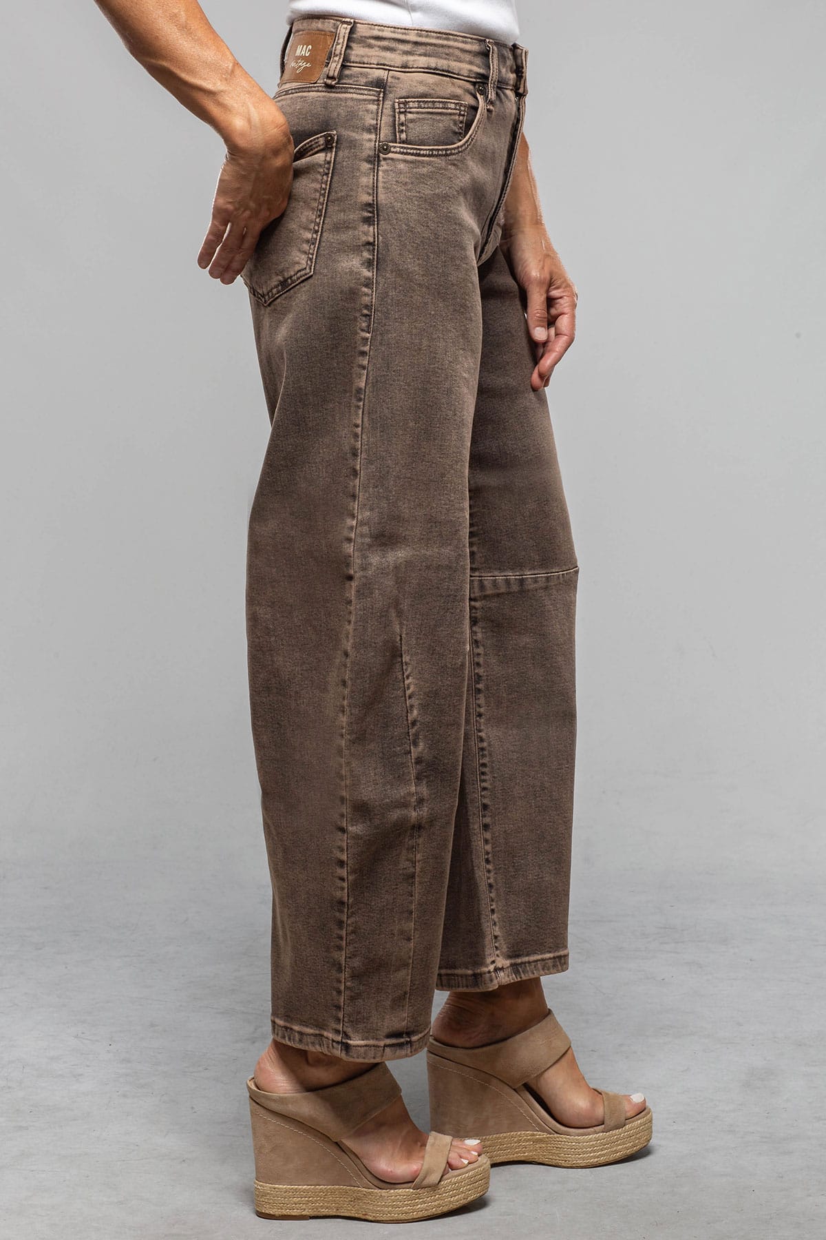 Mac Jeans MAC Dakota Barrel In Brown Crinkle Wash Ladies - Pants - Jeans