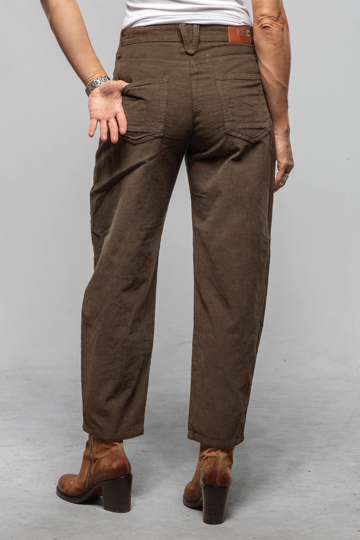 Mac Jeans MAC Danni 2.3 Corduroy In Olive Night Ladies - Pants - Jeans