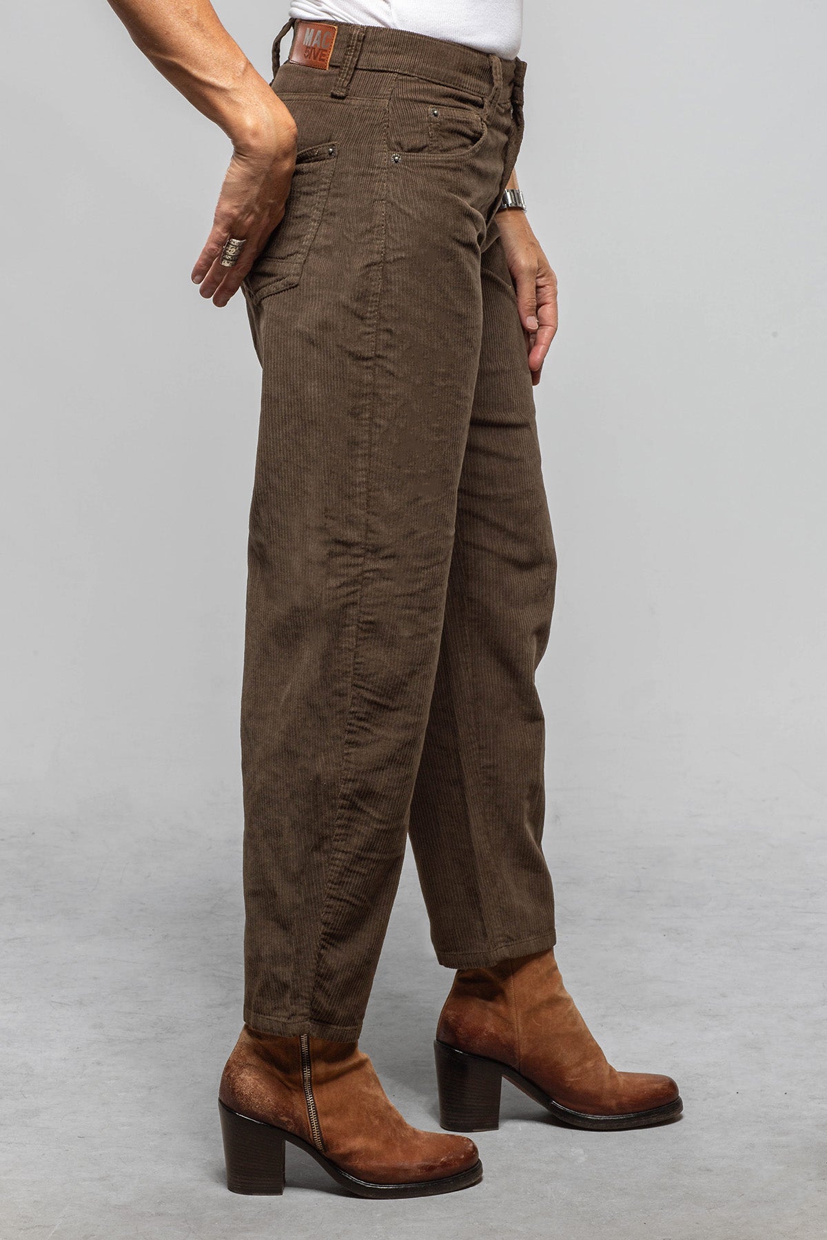 Mac Jeans MAC Danni 2.3 Corduroy In Olive Night Ladies - Pants - Jeans