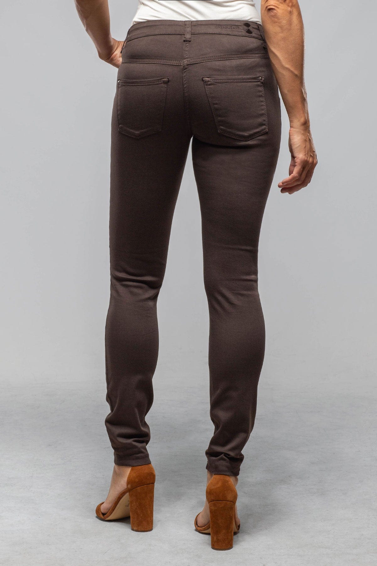 MAC Dream Skinny In Chocolate Brown - AXEL'S