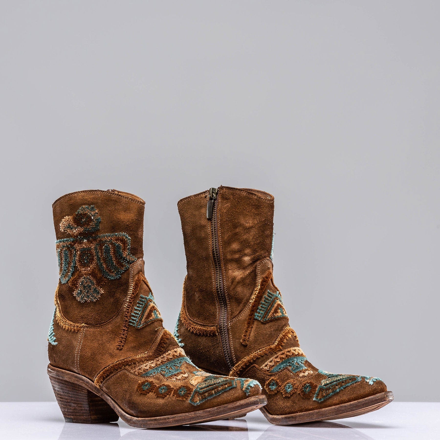 Juana Boot W/ Embroidery In Camel - AXEL'S