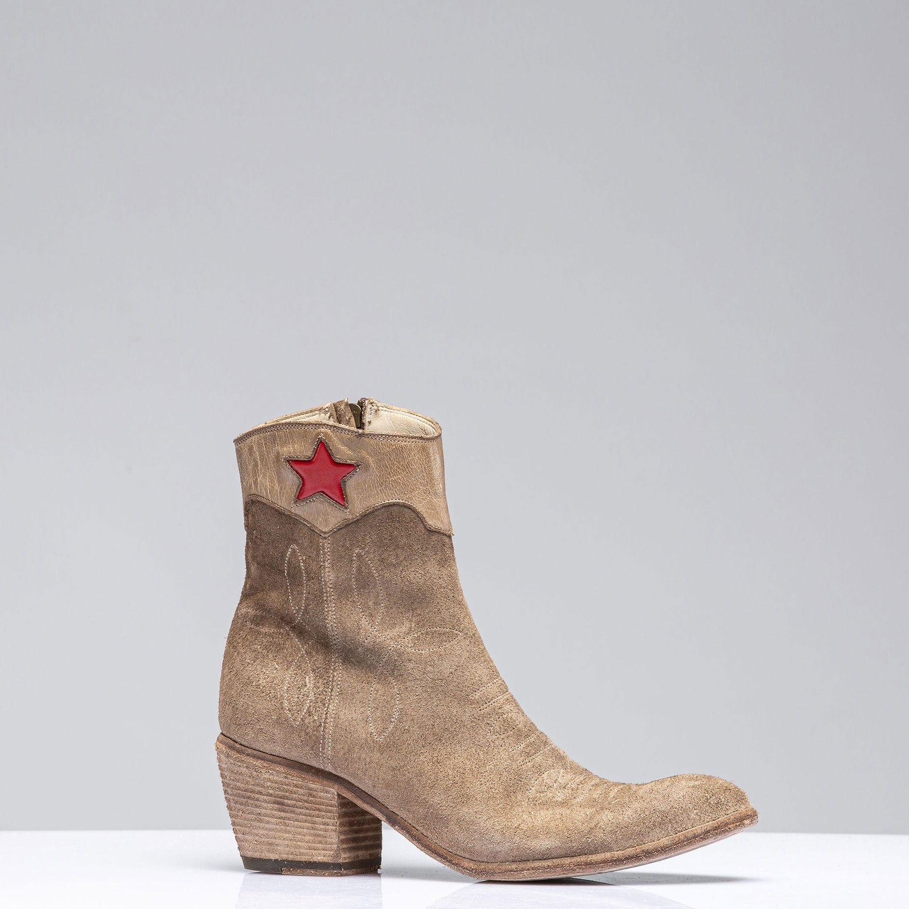 Stella Boot In Stone W/ Red Star - AXEL'S