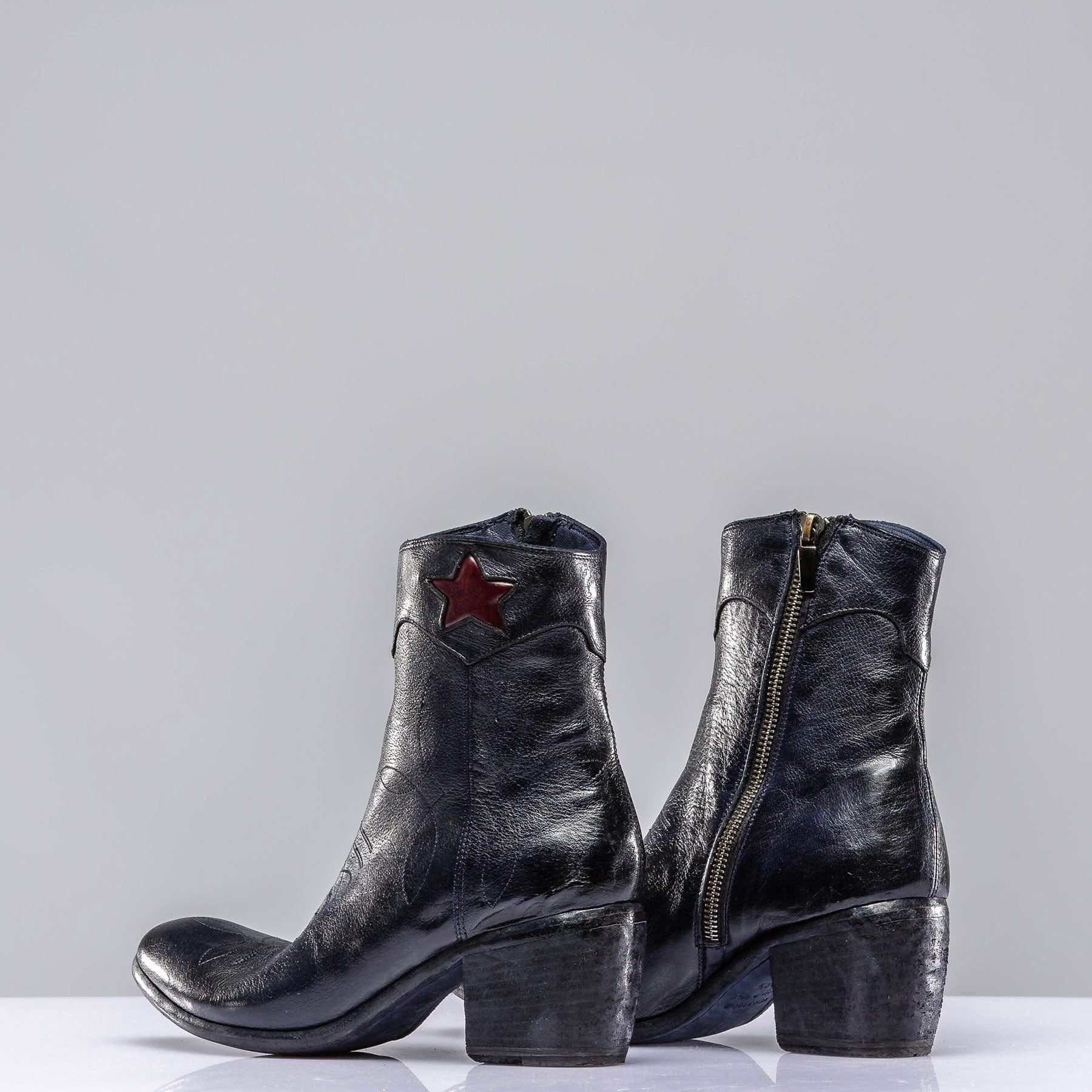 Marco Delli Stella Navy Boot W Red Star Axel s of Vail