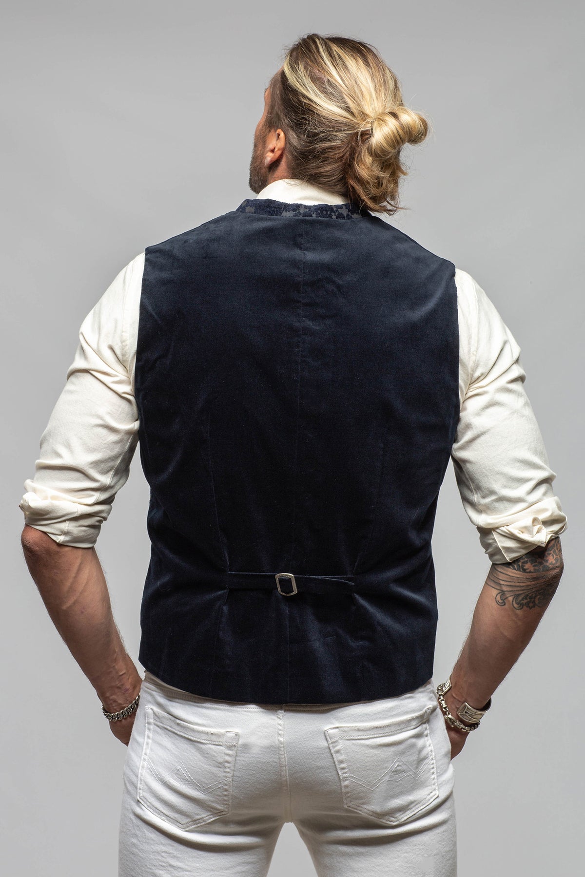 Tanner Vest In Marine - AXEL'S