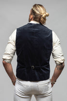 Tanner Vest In Marine - AXEL'S