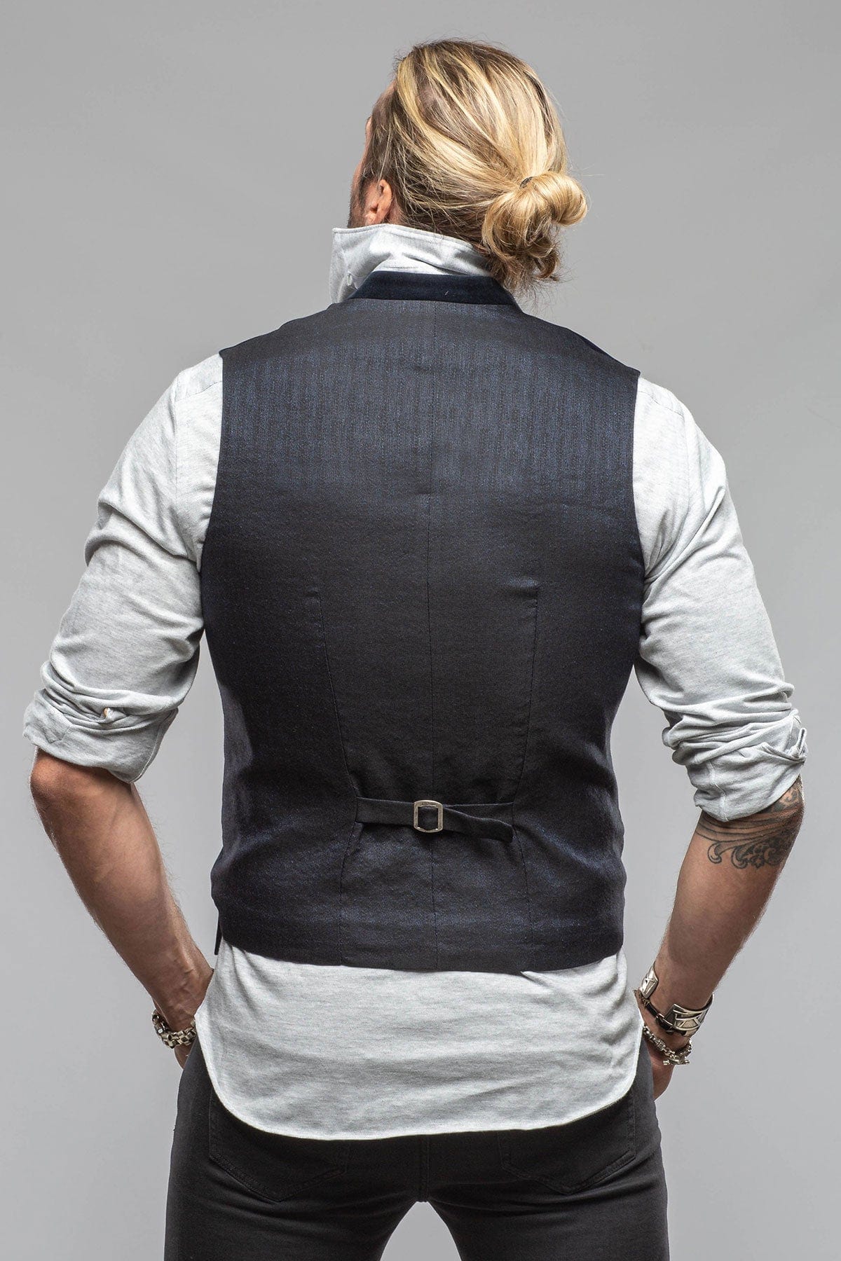 Motwurf Lalo Vest In Marine | Mens - Tailored - Vests