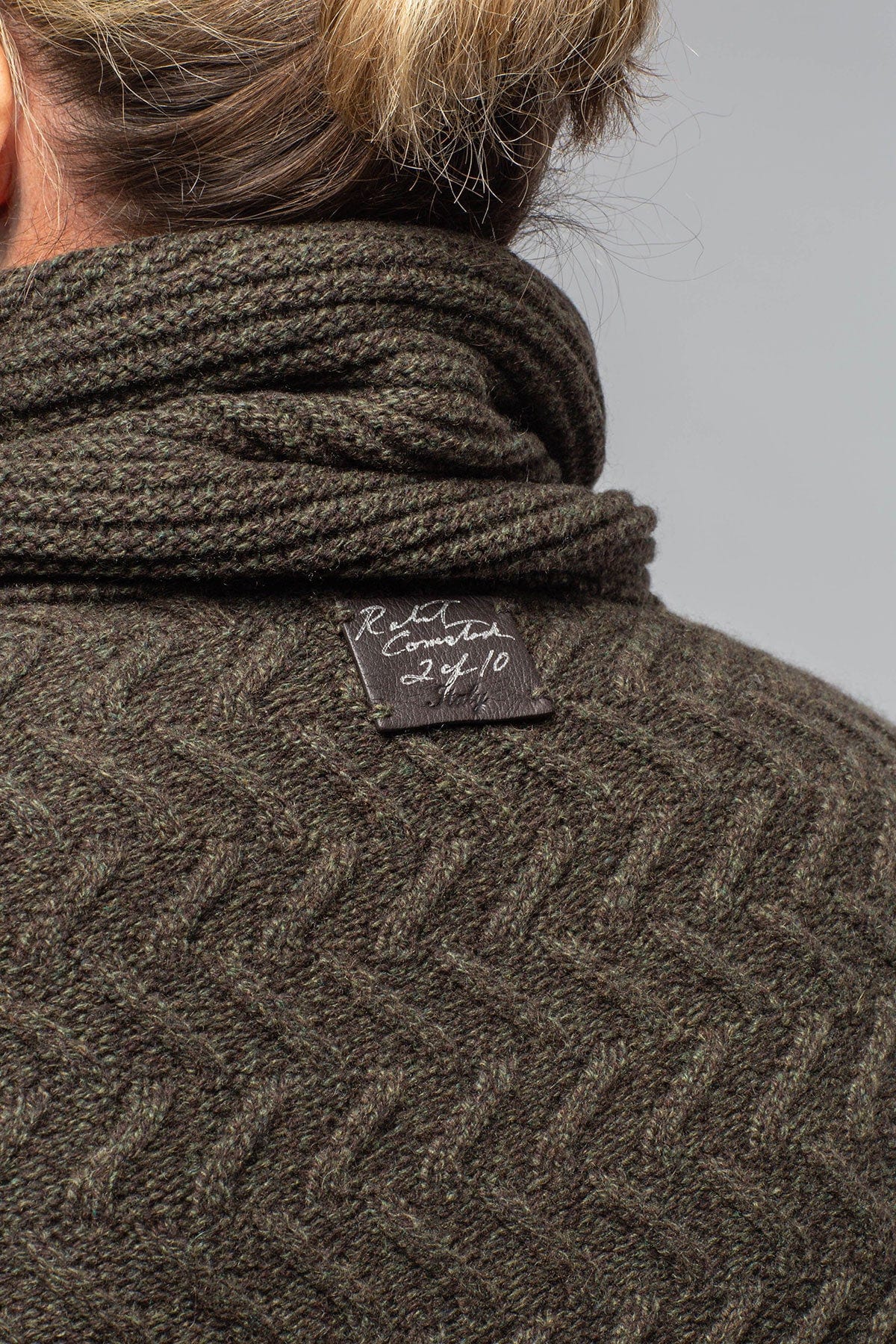 Jacob Cashmere Turtleneck In Moss - AXEL'S