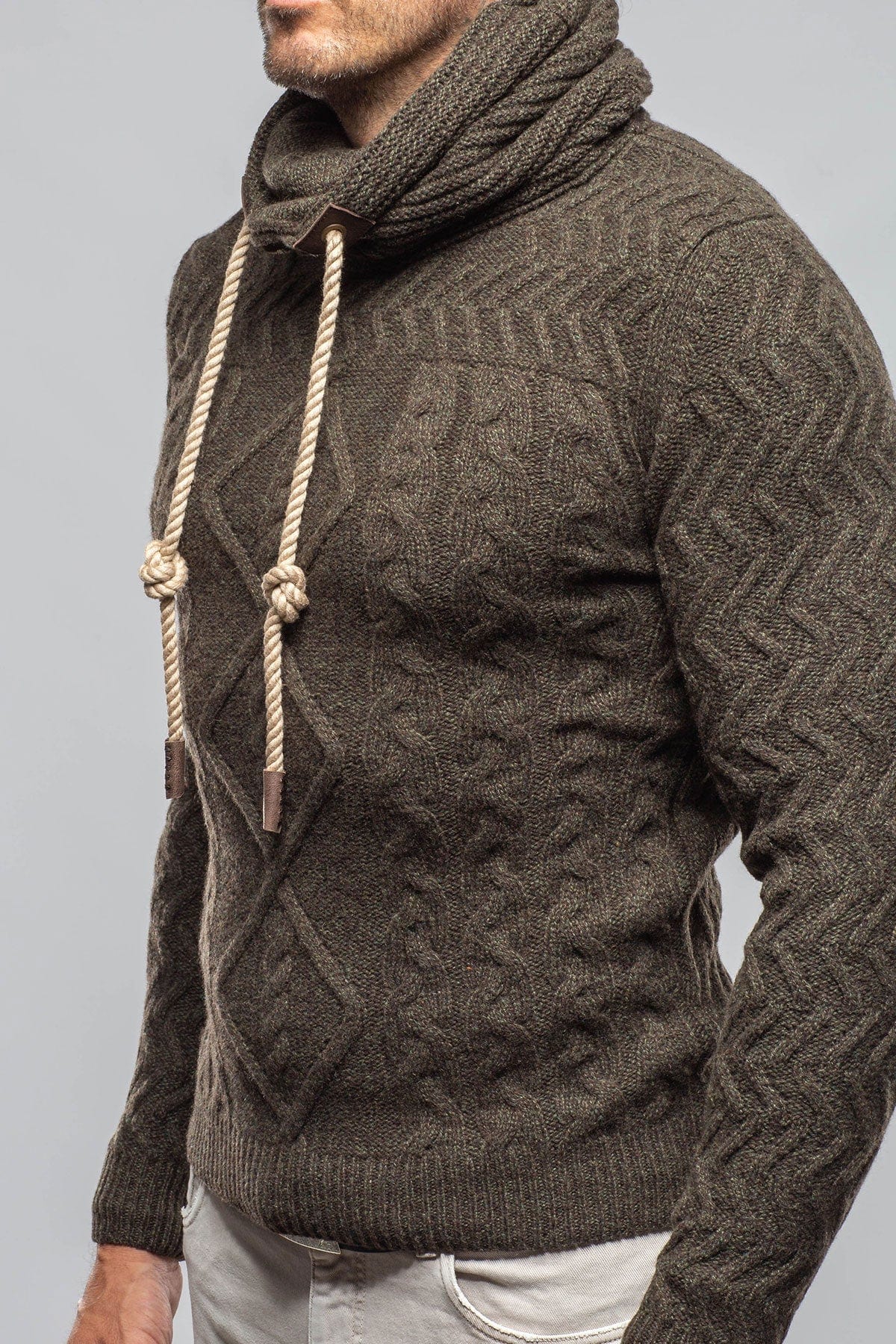 Jacob Cashmere Turtleneck In Moss - AXEL'S