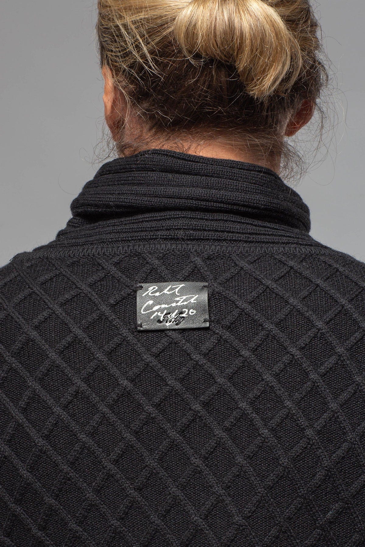Sonora Stitch Cross Sweater In Black - AXEL'S