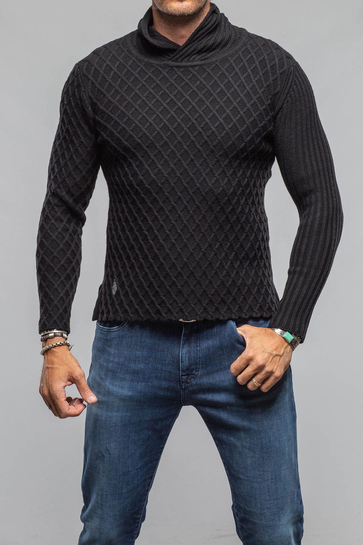 Sonora Stitch Cross Sweater In Black - AXEL'S
