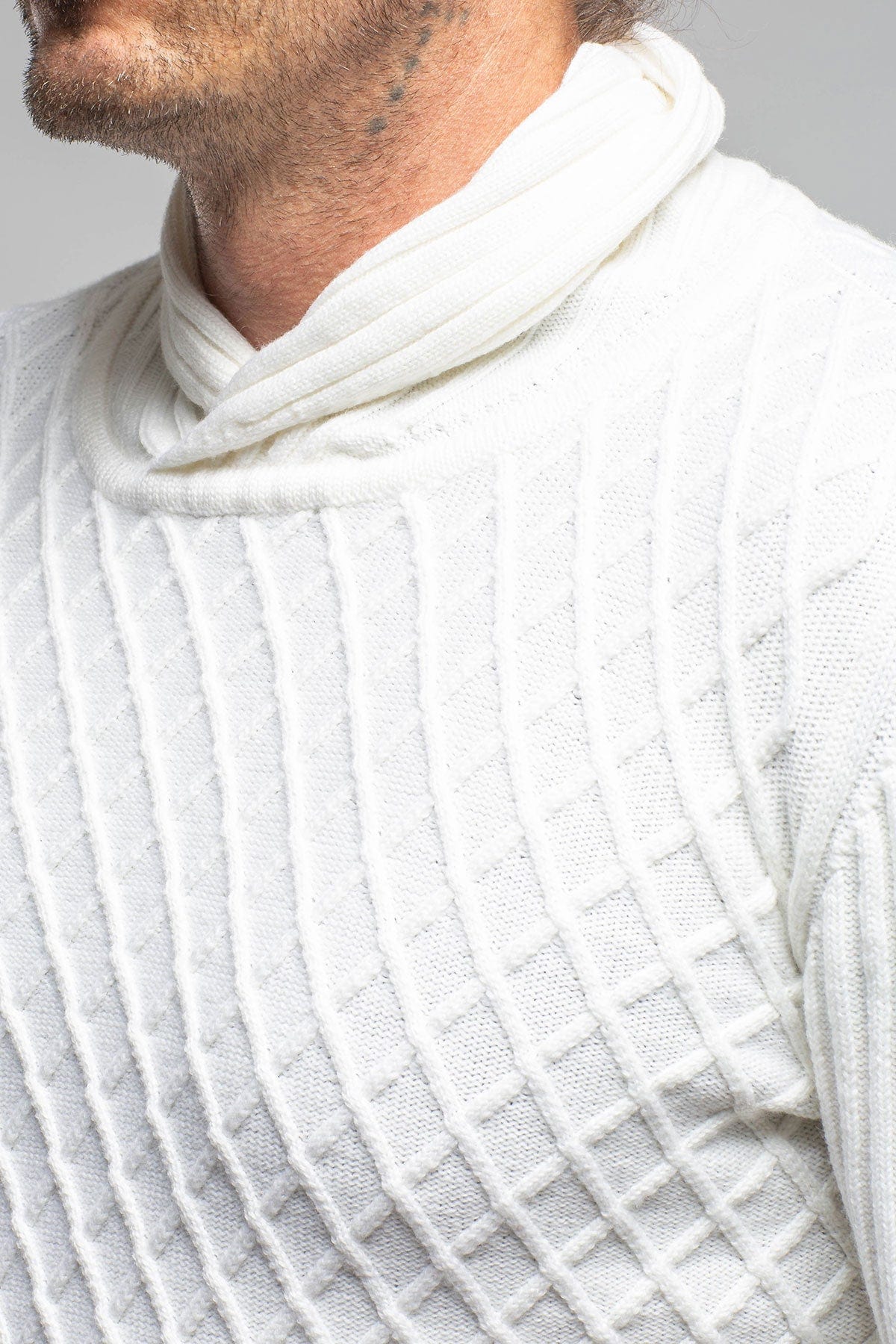 Sonora Stitch Cross Sweater In Cream - AXEL'S